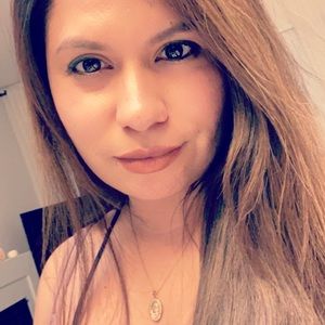 Meet your Posher, Aida